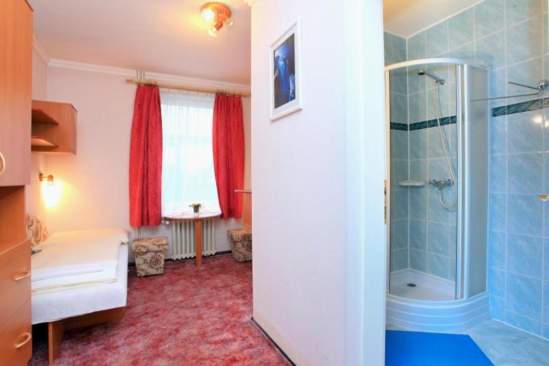 Hotel Central Kremnica Δωμάτιο φωτογραφία